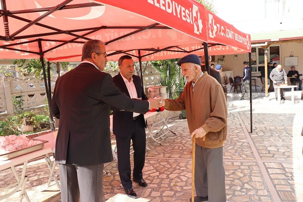 İzmit Belediyesi'nden Bekirdere Bahar Camii’nde Cuma ziyareti